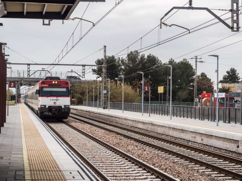 El Puig de Santa Maria estrena nova parada en la línia C-5 que connecta amb Sagunt i Caudiel