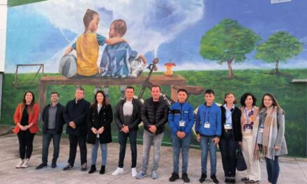 Peníscola inaugura mural en la zona poliesportiva amb motiu del Dia Internacional de la Infància￼