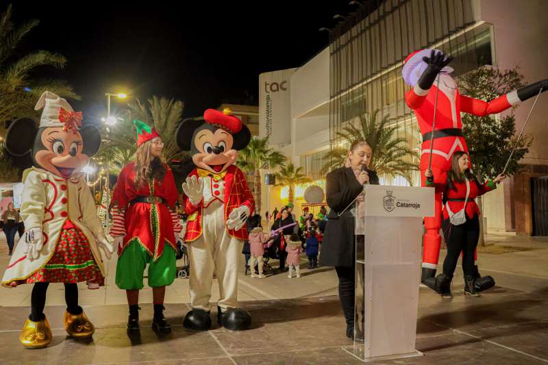 Catarroja inaugura la seua gran Fira del Comerç de Nadal, un gran aparador del comerç local￼
