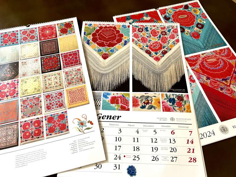 L’Ajuntament de Carlet dona 2.000 calendaris per a la investigació i lluita contra el càncer￼
