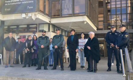 Benifaió s’unix al minut de silenci de la convocatòria de la FEMP per donar suport a les famílies dels guàrdies civils morts￼