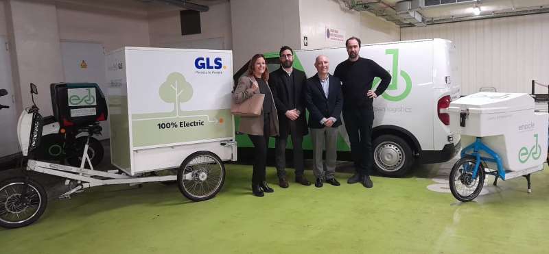 EMT València reduix les emissions contaminants cedint un espai a una empresa de repartiment amb vehicles elèctrics￼