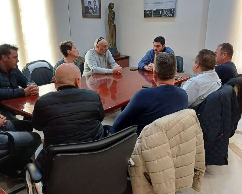 Nules es reuneix amb els representants dels treballadors de l’empresa Roca Tiles￼
