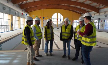 Manises inicia les obres de la piscina coberta municipal després de tres anys tancada
