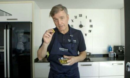 Les receptes amb medalla del futbolista Carboni, l’olímpica Concha Montaner i el pilotari Sacha Kruithof en ‘Tupper Club’