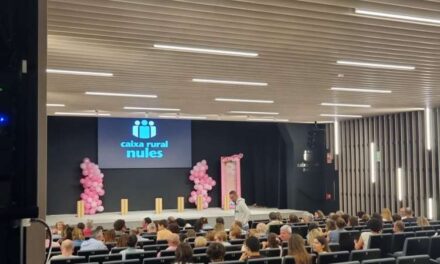 Nules treballa l’autoestima dels joves amb les arts escèniques