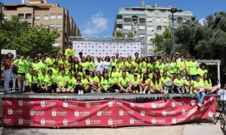 Milers de persones donen vida un any més a la tradicional Festa de la Primavera d’Alaquàs
