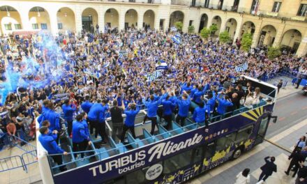 Més de 20.000 aficionats celebren l’ascens de l’Hèrcules a Primera Federació