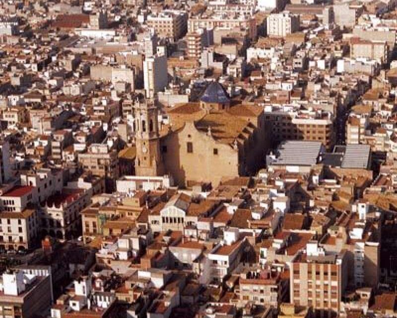 Vila-real convoca als artistes plàstics de la ciutat a exposar les seues obres amb motiu del 750é Aniversari de la Fundació