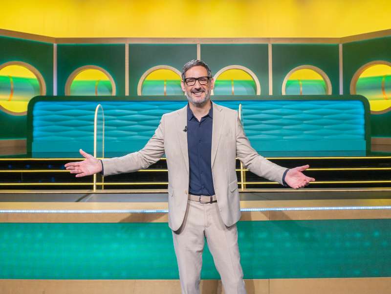 ‘A la saca’ s’estrena en À Punt amb bon peu