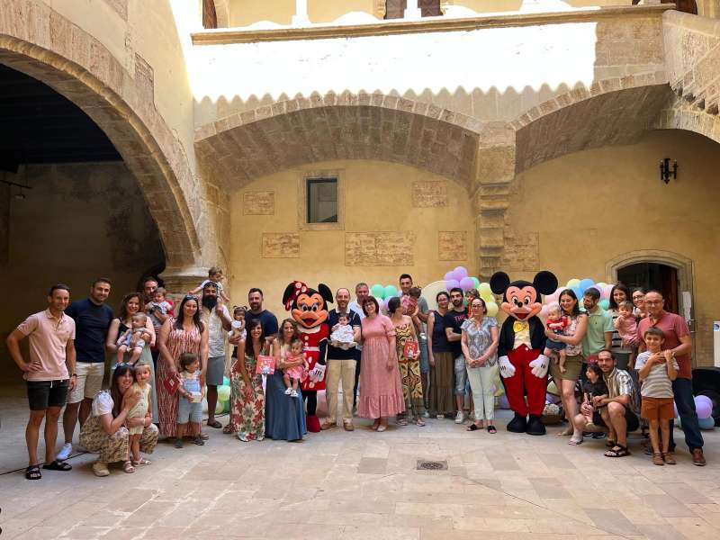 Albalat dels Sorells dona la benvinguda als xiquets nascuts al municipi amb una festa
