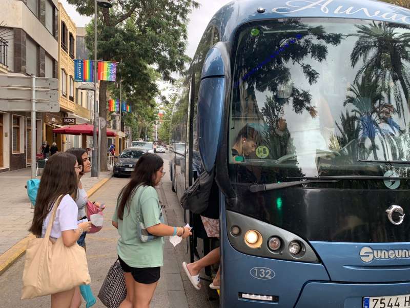 Autobús gratis a la platja per a joves en Catarroja