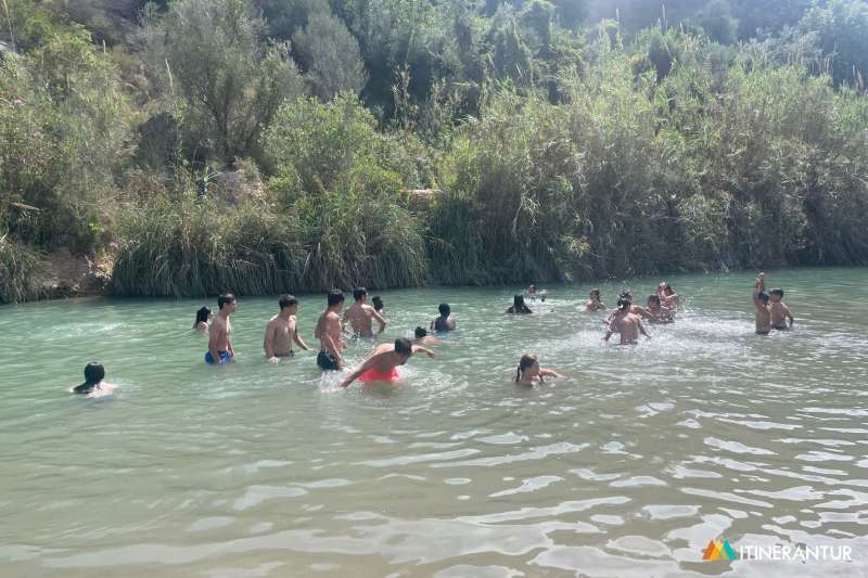 Prop de 400 escolars de Vila-real, Borriana i Almassora descobrixen el paratge del Millars este estiu
