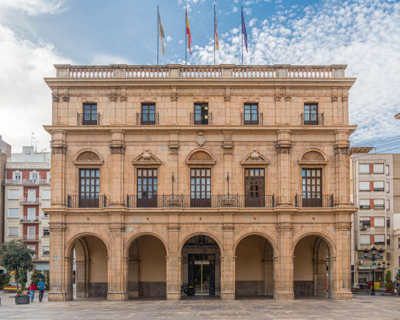 Castelló de la Plana recupera el seu topònim en espanyol