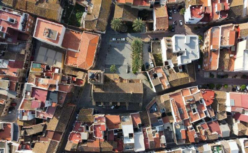 La primera Zona d’Estacionament per a Residents de Catarroja acumula 600 peticions en sis mesos