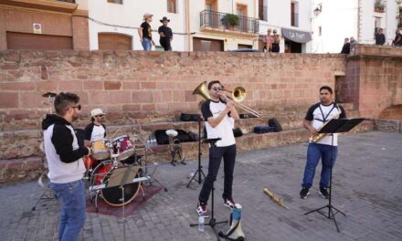 Els Vermuts a la Font continuen amb èxit a Vilafamés