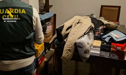 Detinguda una empleada de paqueteria del Camp de Morvedre per apropiar-se de centenars enviaments de compres en línia