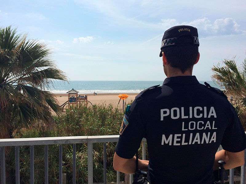 Detingut per incomplir l’orde d’allunyament de la seua exparella i amenaçar la policia a Meliana