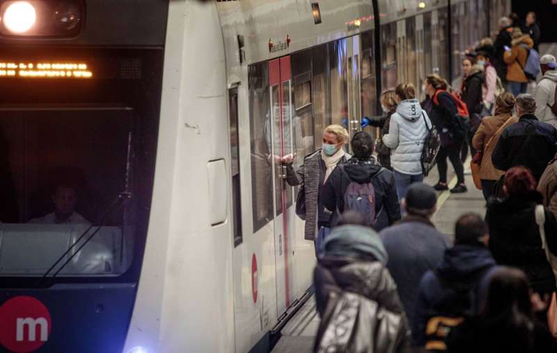 Els sindicats mantenen els aturs convocats en Metrovalencia fins a abril