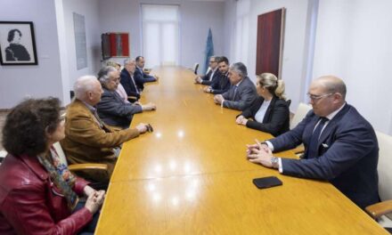 L’alcalde de Gandia rep la nova directiva de Foment AIC