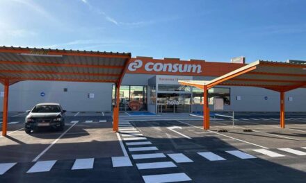 Consum obri una nova tenda en el parc comercial de Massanassa