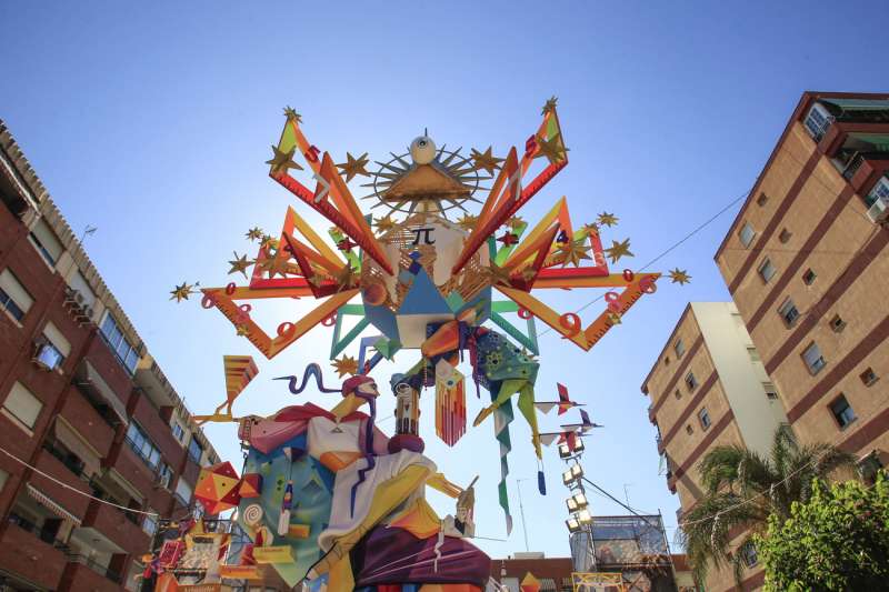 Alacant incrementa en un 2,36% les subvencions per a les Fogueres