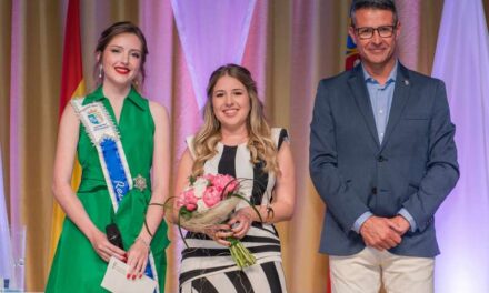 La jove d’Almussafes Carme Arcís Marí és la Reina de les Festes 2025