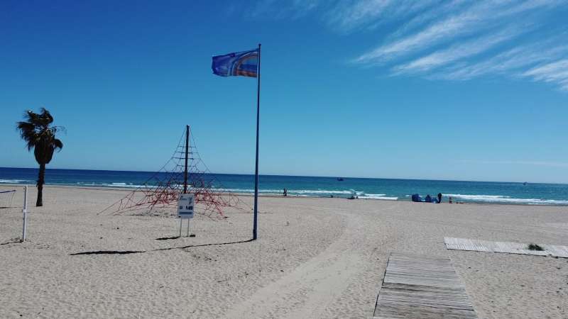 Borriana reforça el manteniment de les seues platges amb dues noves contractacions a través del Pla d’Ocupació 2025