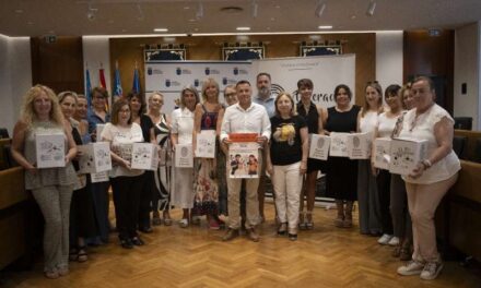 L’Ajuntament de Burriana i la Federació del Comerç premien 18 clientes en la campanya “La de tota la vida”, celebrada per Santa Magdalena