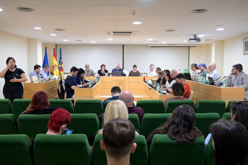 Paiporta aprova una moratòria de llicències de canvi d’ús de locals a habitatges en planta baixa