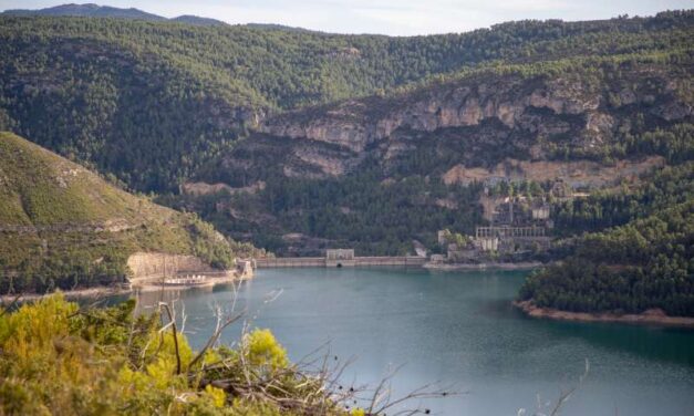 La Diputació destina 295.000 euros a 16 mancomunitats de la província per a enfortir la seua oferta turística