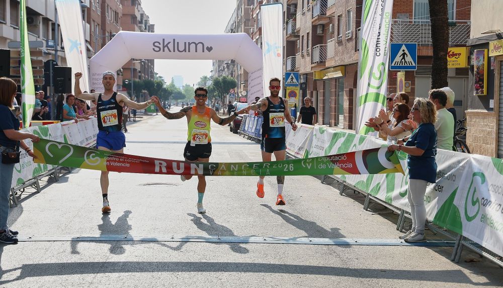 El circuit RunCáncer acomiada maig a Paiporta amb 8.110 euros recaptats i un emotiu pacte en la meta